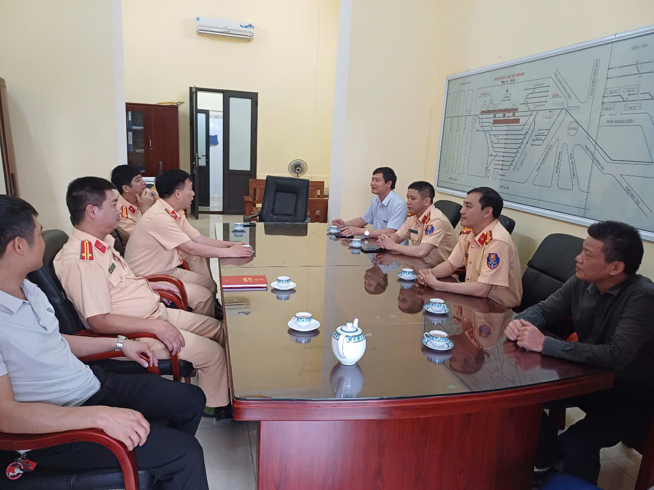 Đánh giá về kiểm tra, xử lý các điểm vi phạm hành lang an toàn giao thông đường sắt, lối đi tự mở trên các tuyến đường sắt quốc gia tại Hải Phòng